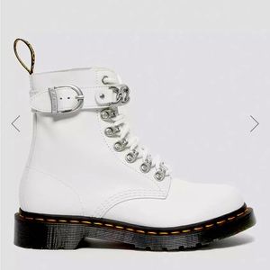 DR. MARTENS 1460 Pascal Chain Sendal Boots White New, Women’s Size 7